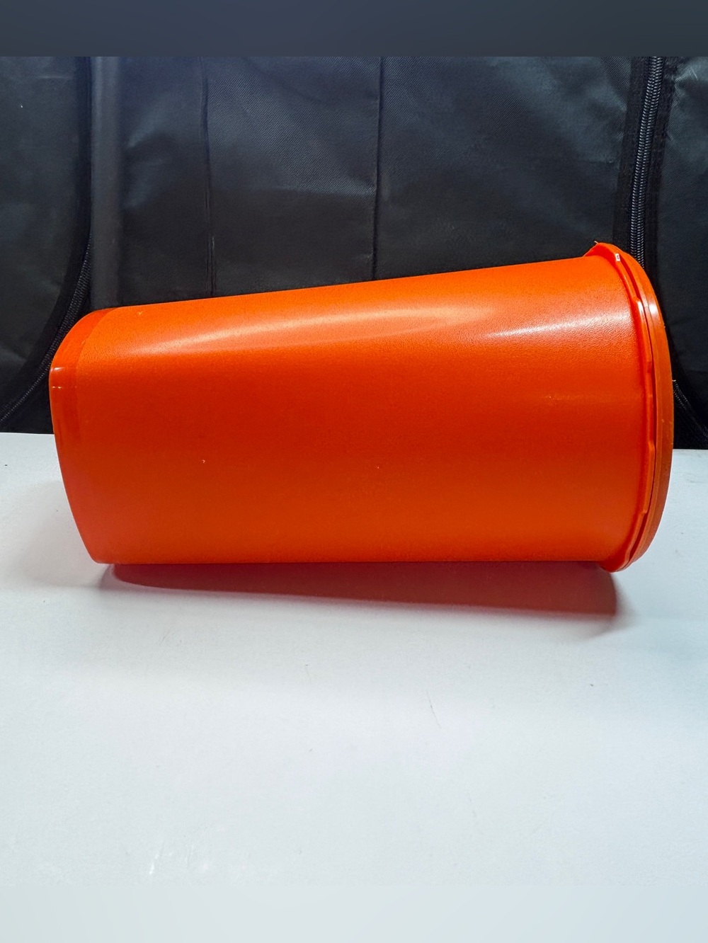 Tupperware Servalier 16 Cup Canister Harvest Orange w/Lid Vintage - Picture 8 of 10